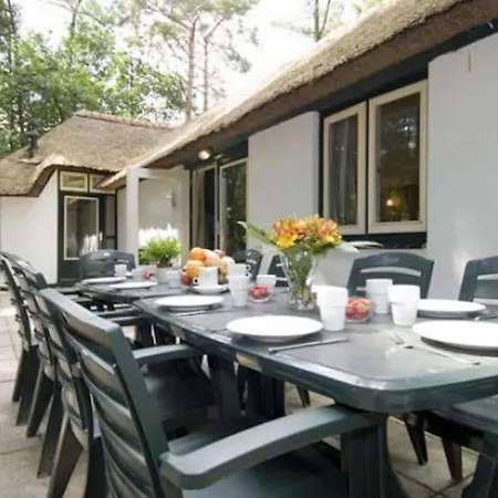 Familiehuis De Lariks - 12 Persoons Op De Veluwe Ferienhaus *