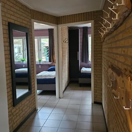 Casa de Férias Familiehuis De Lariks - 12 Persoons Op De Veluwe