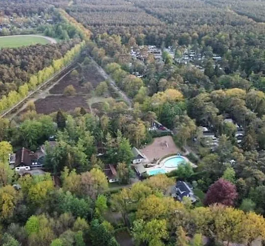 Semesterbostad Familiehuis De Lariks - 12 Persoons Op De Veluwe *