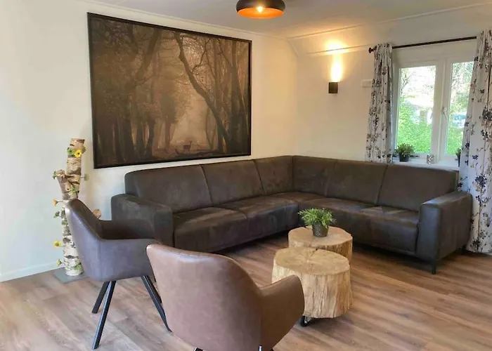 Familiehuis De Lariks - 12 Persoons Op De Veluwe