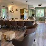 Familiehuis De Lariks - 12 Persoons Op De Veluwe * אוטרלו