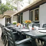 Familiehuis De Lariks - 12 Persoons Op De Veluwe בית נופש *