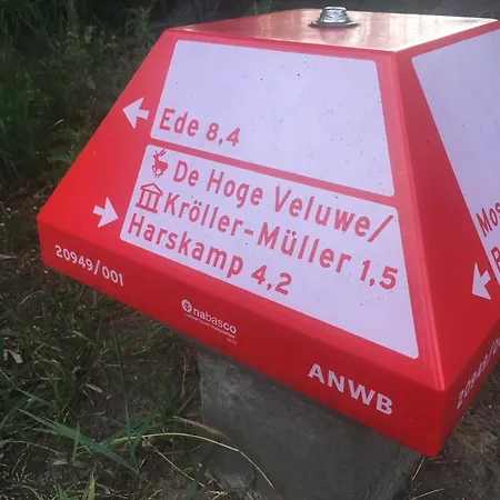 Semesterbostad Familiehuis De Lariks - 12 Persoons Op De Veluwe *